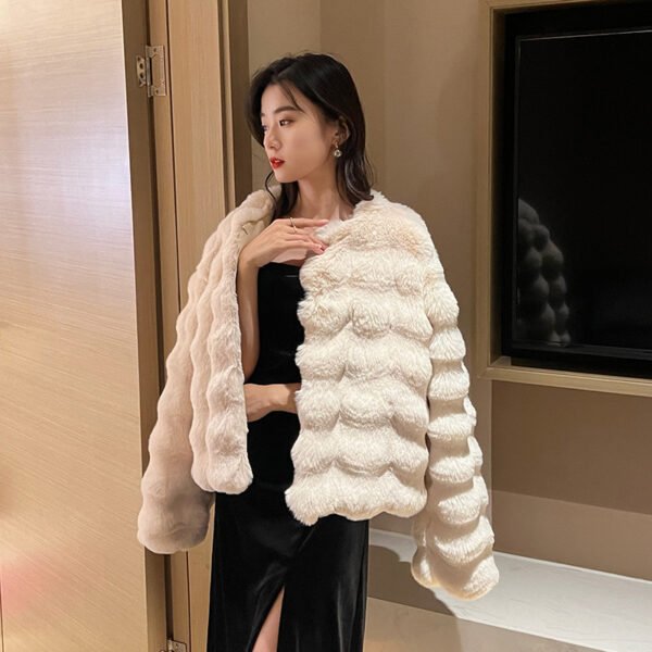 Elegant Socialite Plush Collarless Small Short Top - Image 3