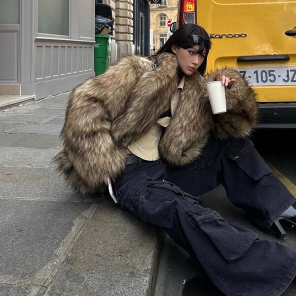 Women's Fur Coat Raccoon Fur Coat Brown Lapel Warm Furry Coat European And American Leisure - Image 3