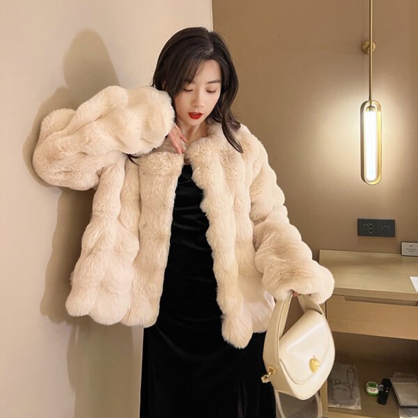 Elegant Socialite Plush Collarless Small Short Top - Image 2